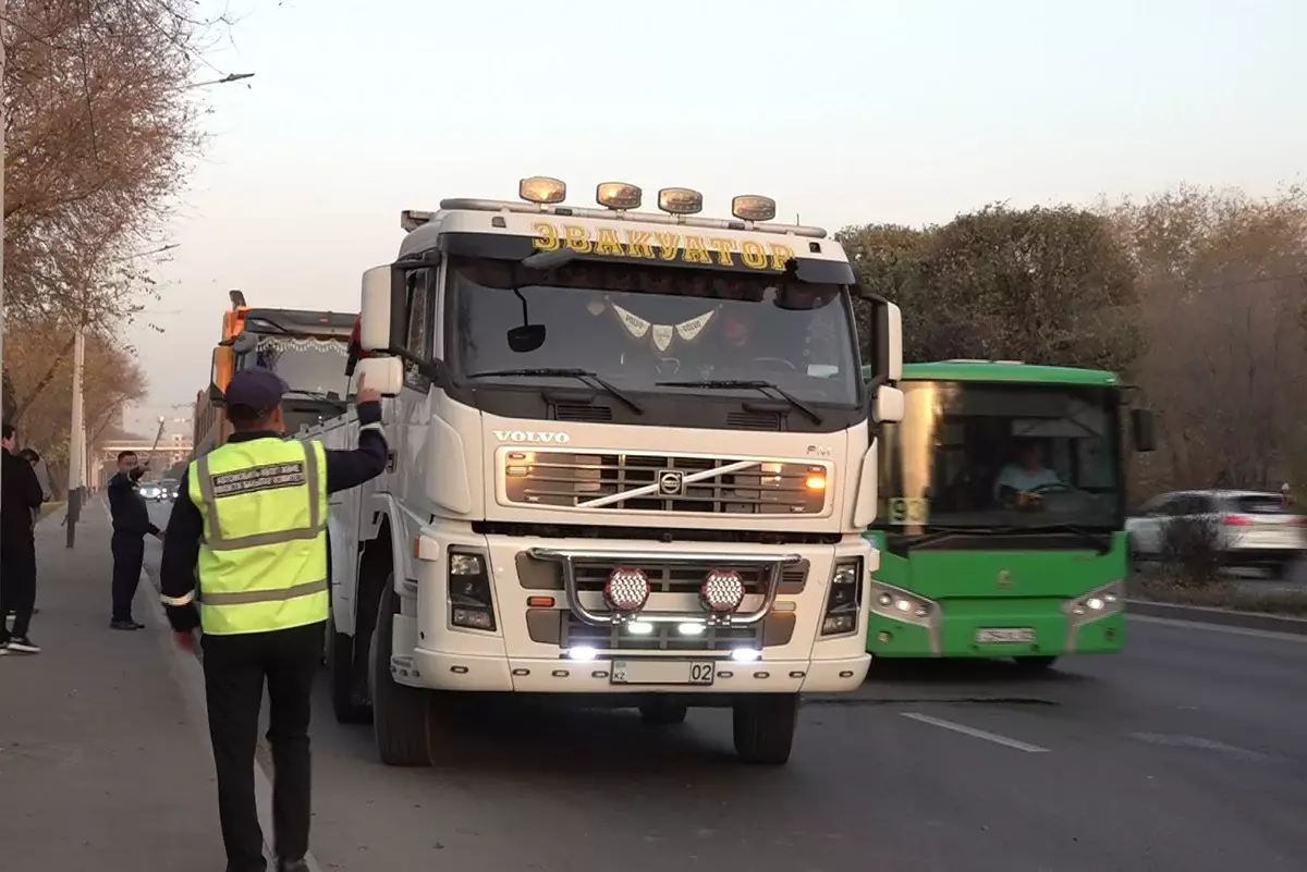 В Алматы контроль за водителями большегрузов будет усилен