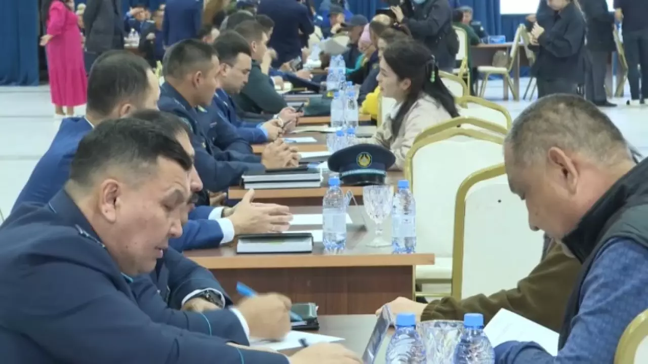 Юристы бесплатно проконсультировали жителей Шымкента