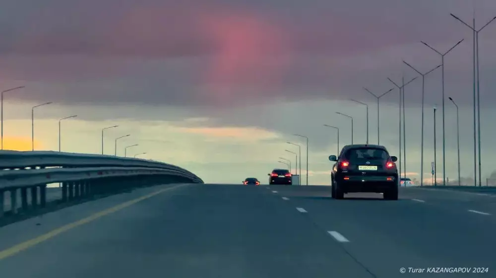 На участке автотрассы в Акмолинской области ограничили скоростной режим