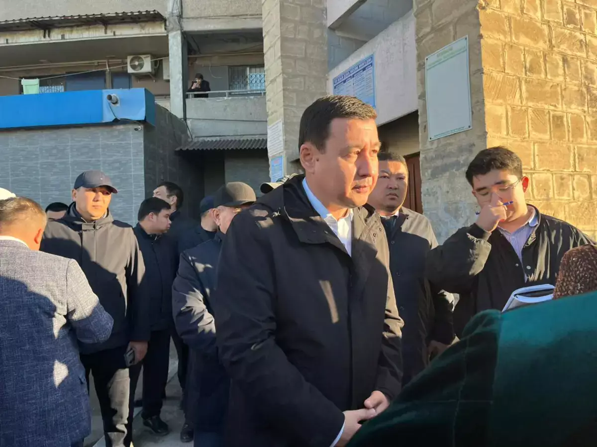 Встреча с акимом Актау: что волнует жителей 8 микрорайона? - новости на Lada.kz 31.10.2025