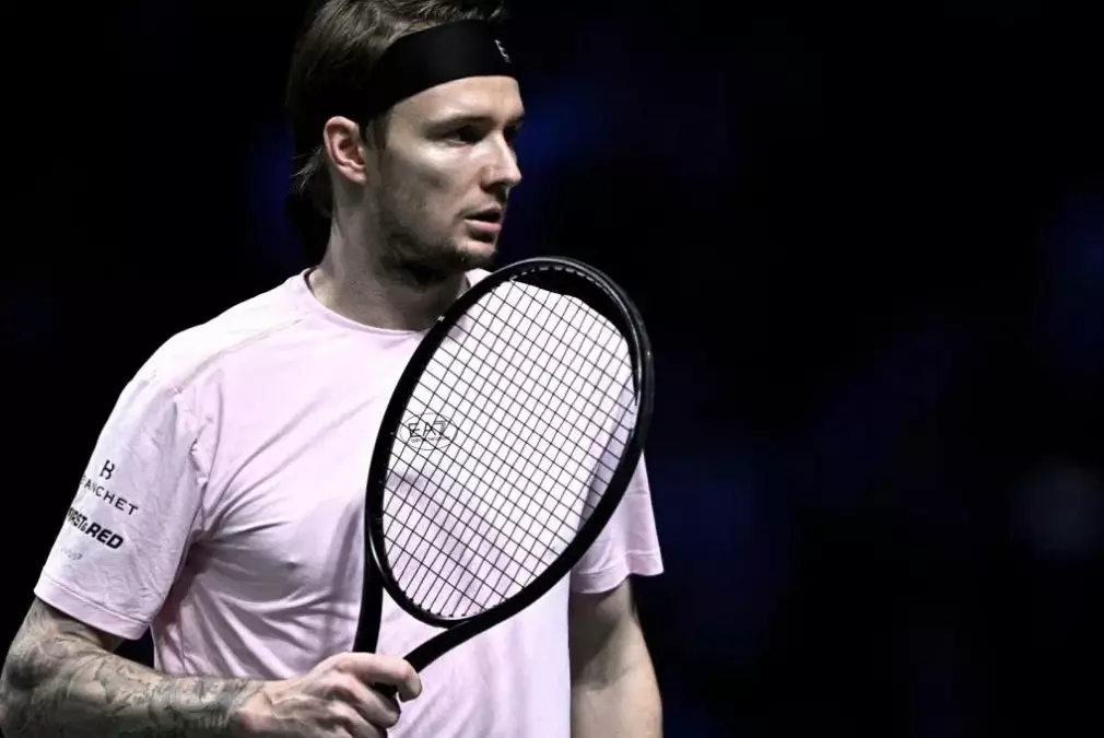 Александр Бублик впервые вышел в полуфинал "Мастерса" в Париже