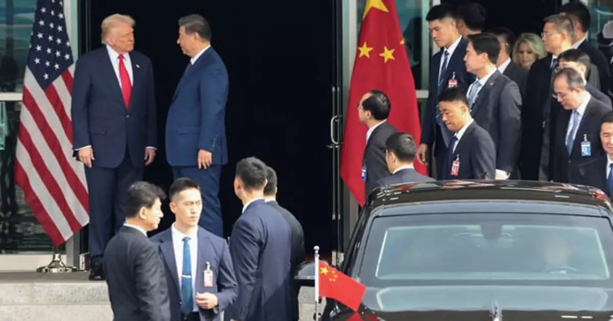   Жабық есік жағдайында өткен кездесуде Си Цзиньпинді «ұлы көшбасшы» деп атады   