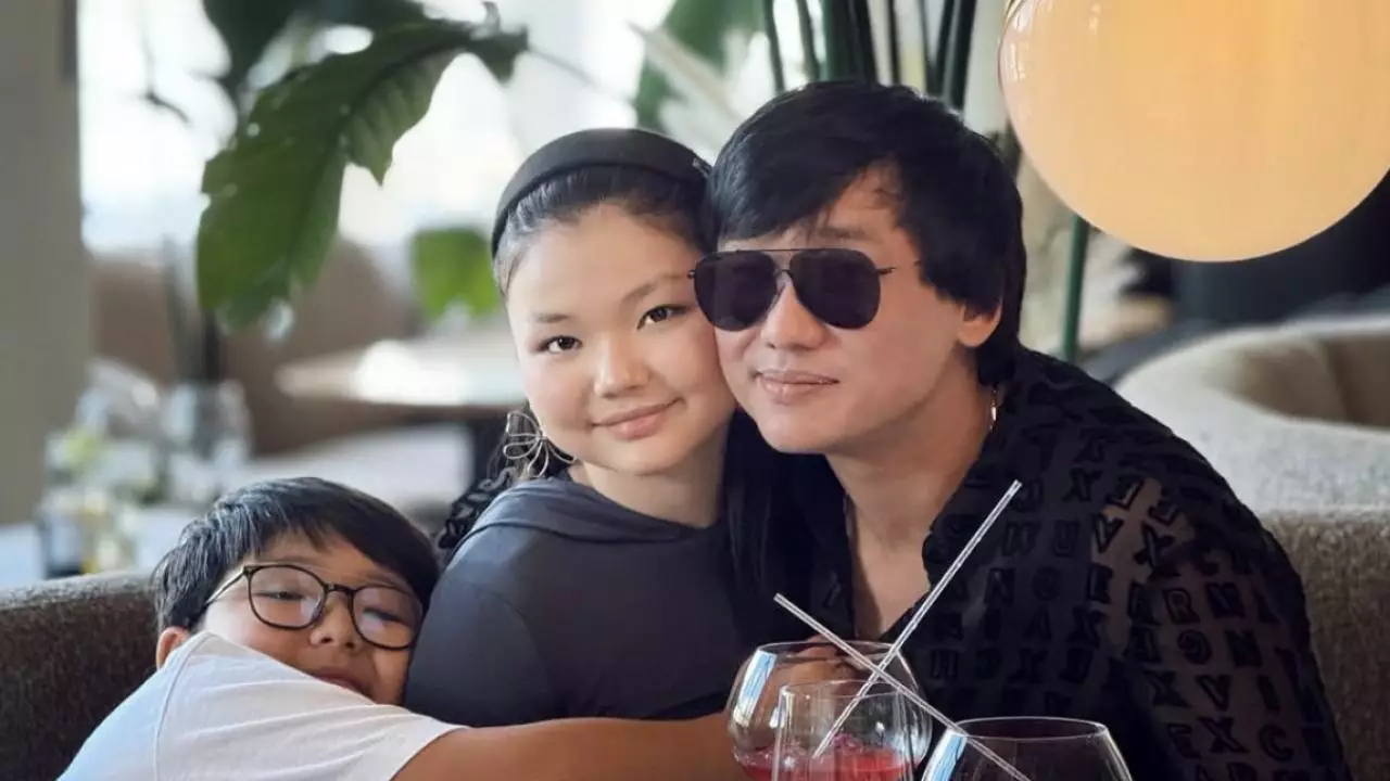 «Осы қызы болмаса…»: Қайраттың қызы Алаумен билеген биі елді таңқаллырды (ВИДЕО)