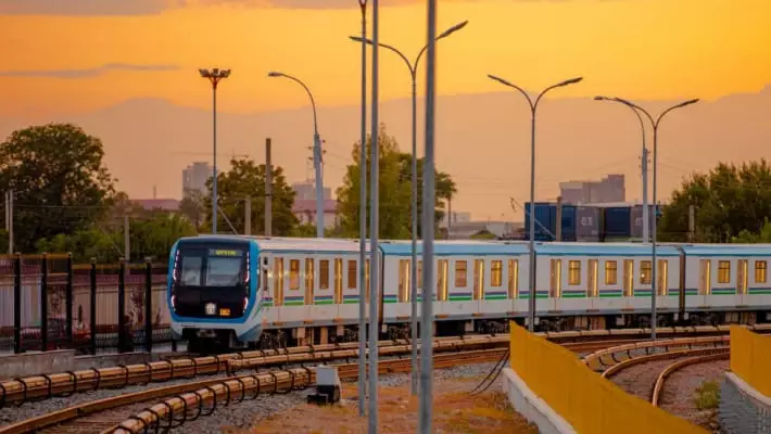 В Ташкенте возобновили движение поездов на кольцевой линии метро