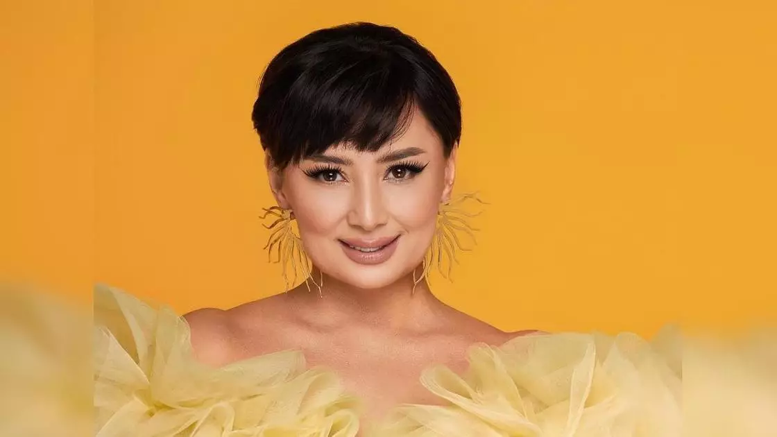 Әнші Мәдинаның масқарасы шықты (ВИДЕО)