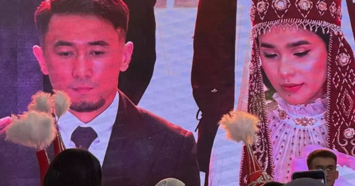   «Баласы дүниеге келгенде, сол қызбен жүріп...»: екінші рет үйленген боксшы Махмұд Сабырхан сынның астына қалды   