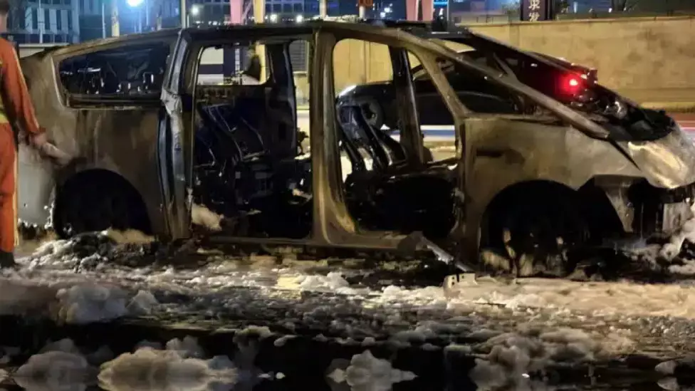 Қытайлық компания 11 мыңнан астам электромобилін кері қайтарып жатыр