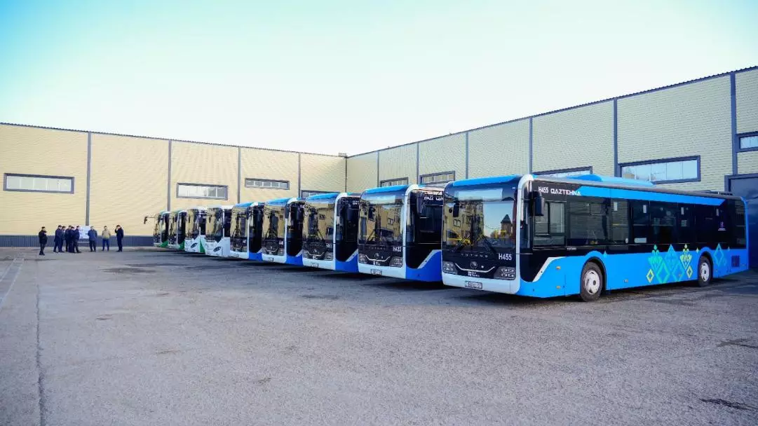 Биыл елордаға газбен жүретін 300 автобус жеткізіледі