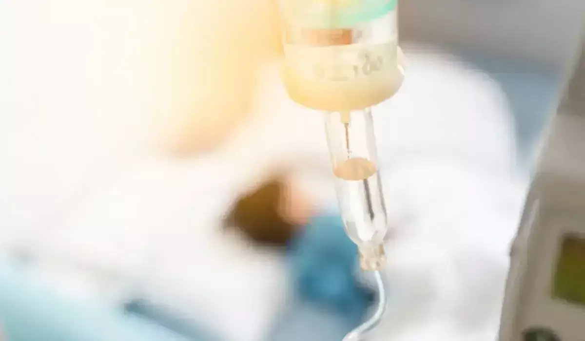 Более 50 детей отравились шаурмой в школьной столовой в Кыргызстане