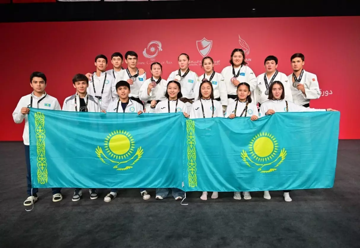 Сборная Казахстана стала третьей по итогам юношеской Азиады в Бахрейне