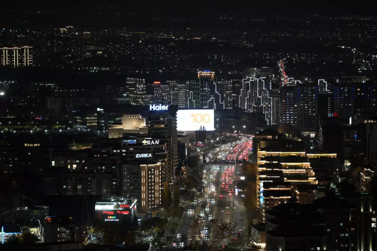 Вечерняя эстетика Алматы: в городе обновляют архитектурно-декоративное освещение