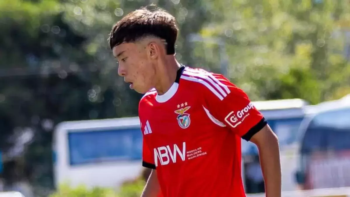 “Бенфика” U17 командасының ойыншысы Шыңғыс Әликеев AS1 агенттігімен келісім шартқа отырды