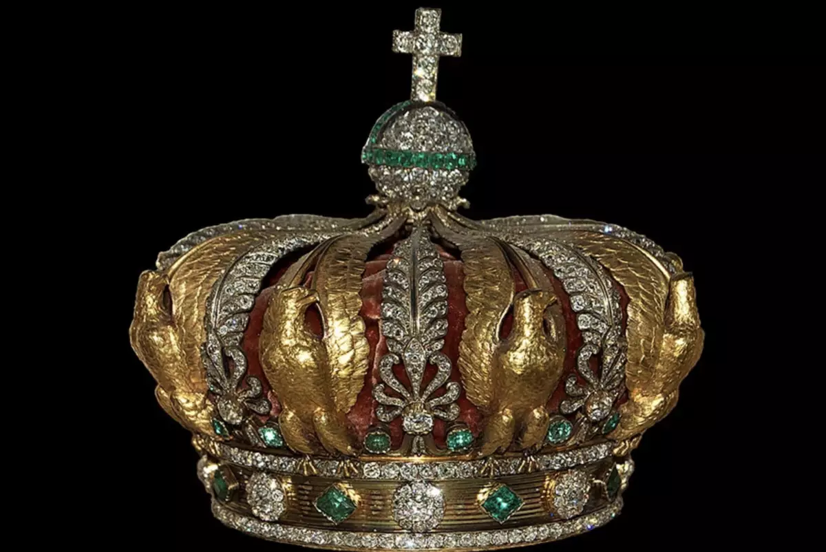 Воры из Лувра пытались продать украденные драгоценности через даркнет