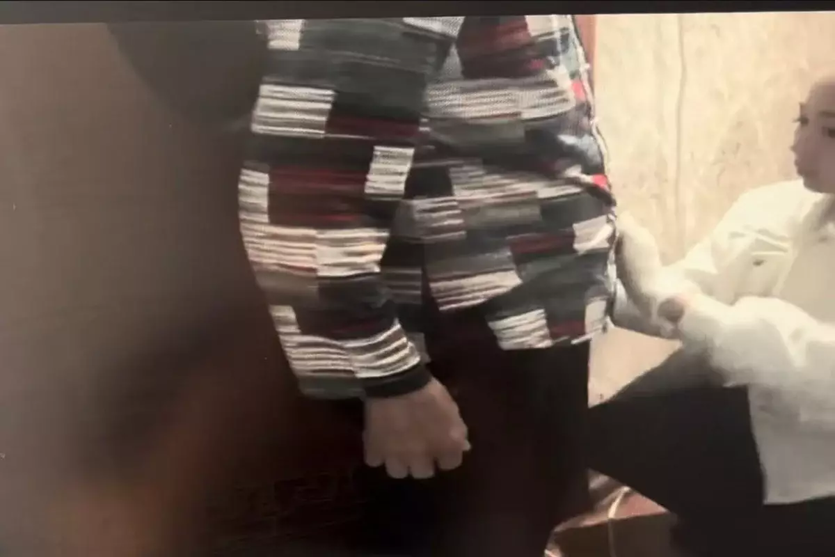 Килограмм наркотиков нашли в квартире 67-летней пенсионерки в Алматы