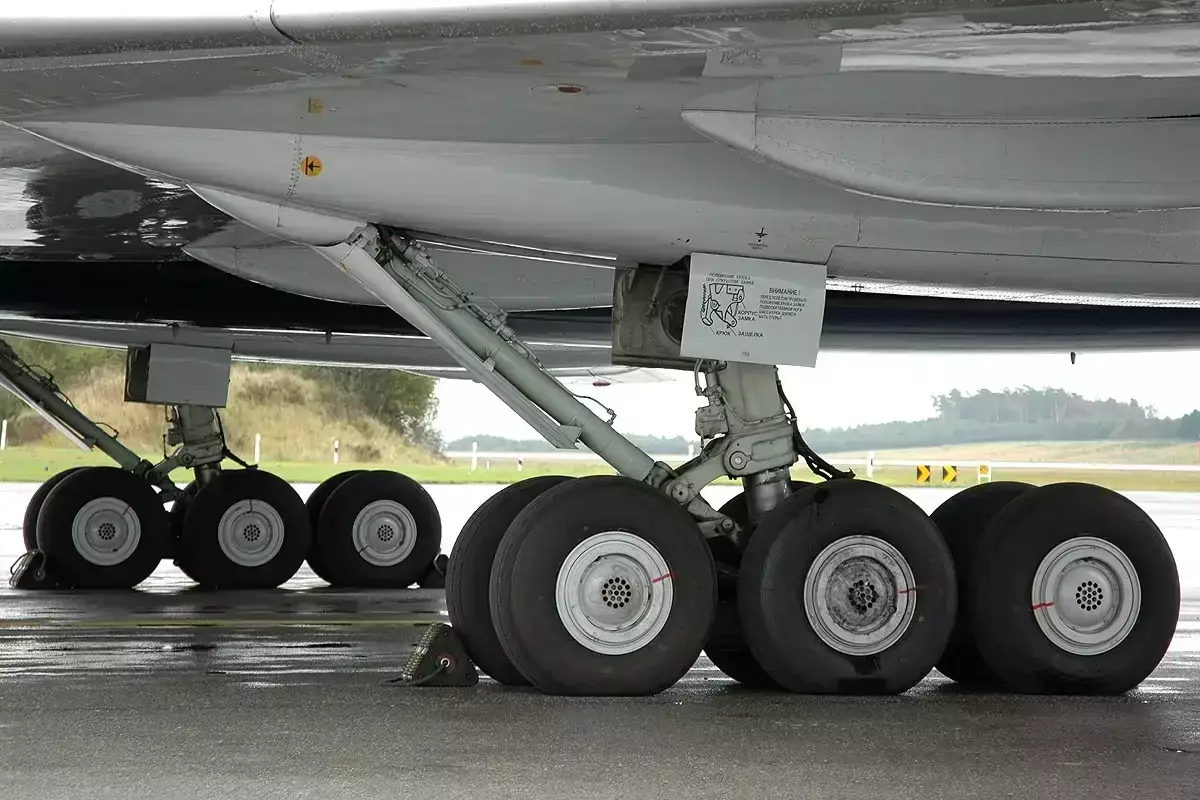 Нью-Йоркте екі жолаушылар ұшағы соқтығысты