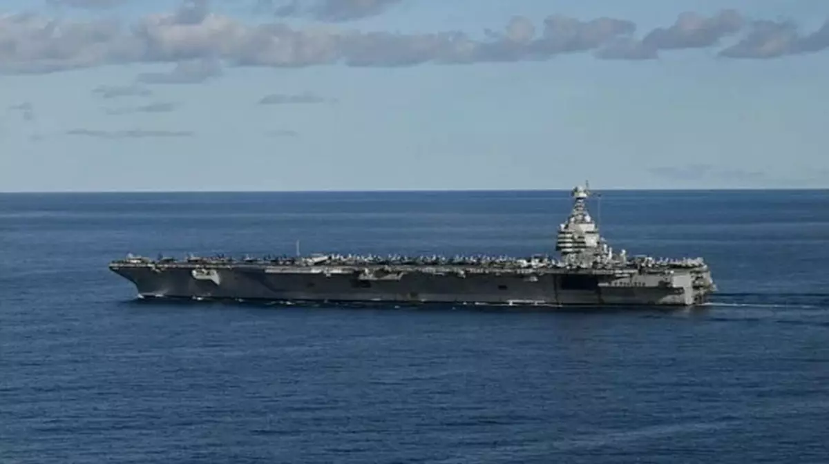 Трамп направил к Венесуэле 16 тысяч военных и авианосец