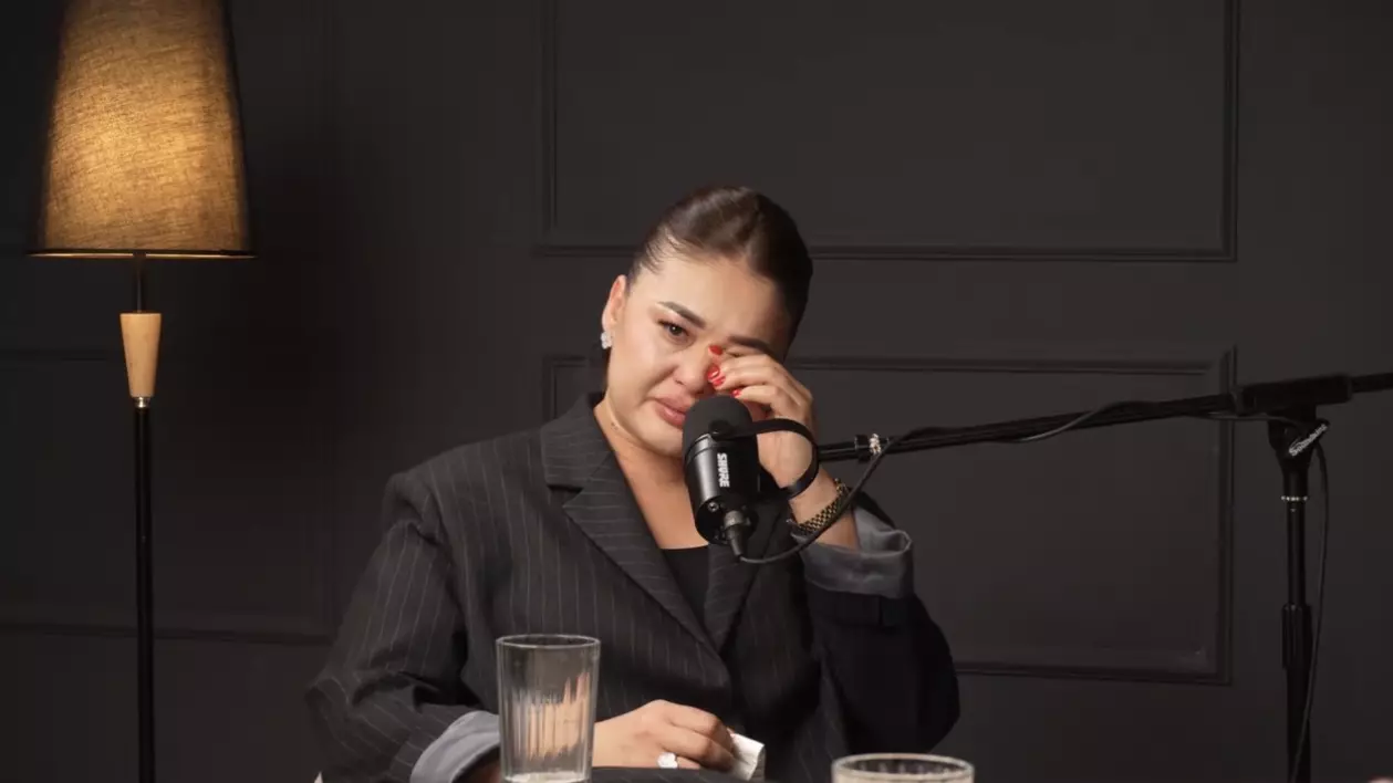 «Қыздарым еңіреп жылады»: Мөлдір Мұқанова балаларының жай-күйін айтты 