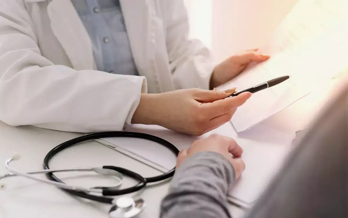 Прямой доступ к врачу: новые правила записи к узким специалистам в Казахстане - новости на Lada.kz 02.11.2025