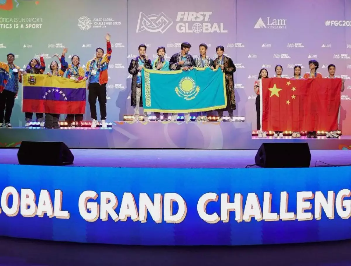 Казахстанские школьники стали четырехкратными чемпионами мира по робототехнике