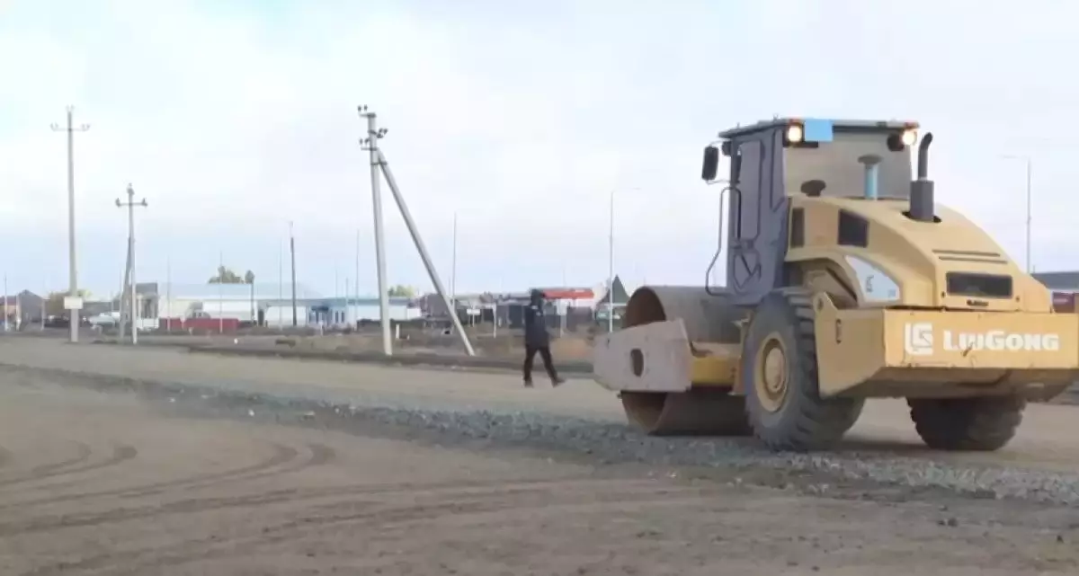 Атырауда сегіз жылдан бері жол жөндеу жұмыстары аяқталмай келеді