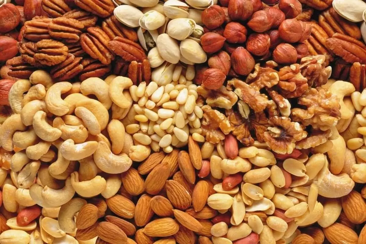 Ученые назвали лучшие орехи для долголетия