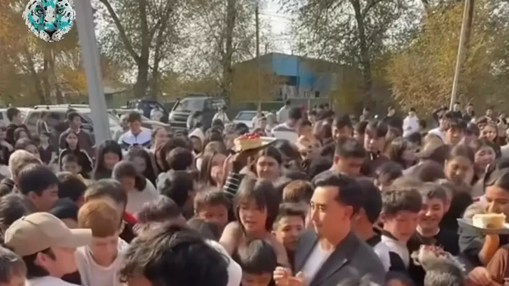 Раздача блюд обернулась давкой в Алатау: владельца оштрафуют