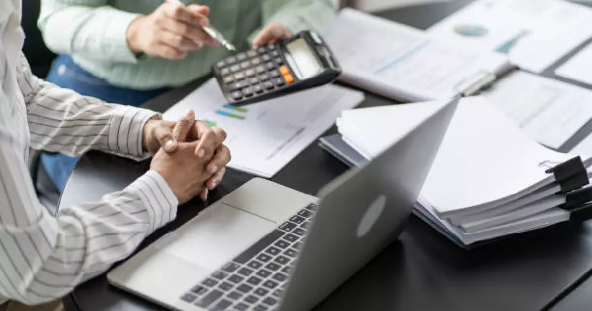   Өзгеріс енді: келер жылдан бастап кімдер салықты аз төлейтіні белгілі болды   