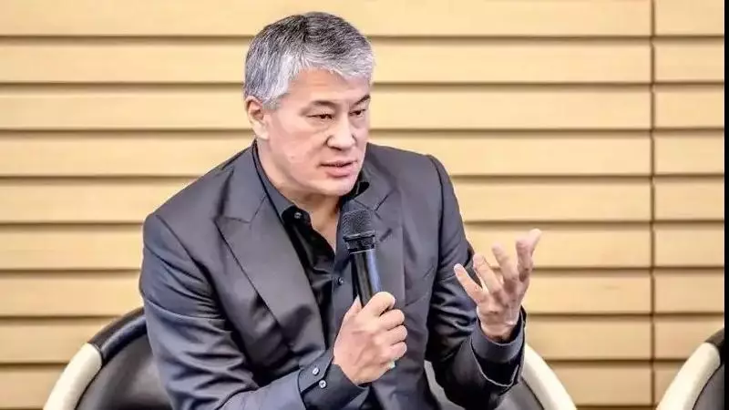 Қайрат Боранбаев клубтарды жекешелендіруге қстысты ойын айтты