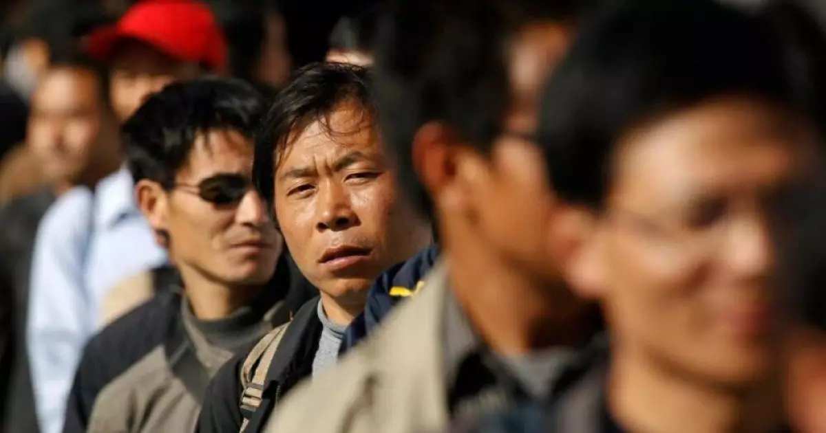   Қазақстандағы еңбек күші: шеттен келіп жұмыс істейтіндердің үштен бірі – қытайлар   