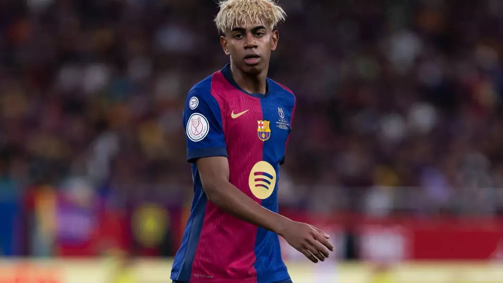 Ламин Ямаль объявил о расставании с 25-летней певицей