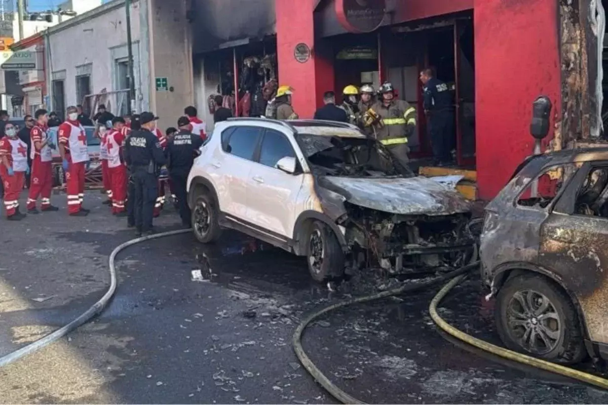 Более 20 человек погибли при взрыве и пожаре в магазине в Мексике