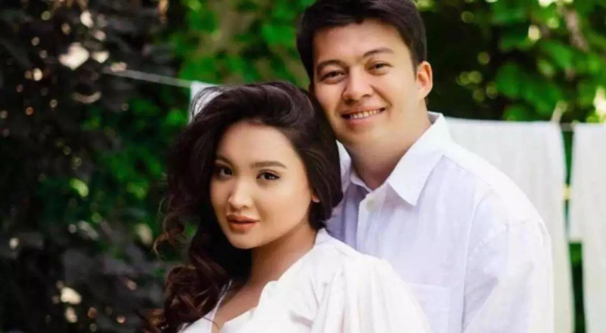 Тағы бір әнші ажырасқан күйеуінен қорлық көргенін мәлімдеді