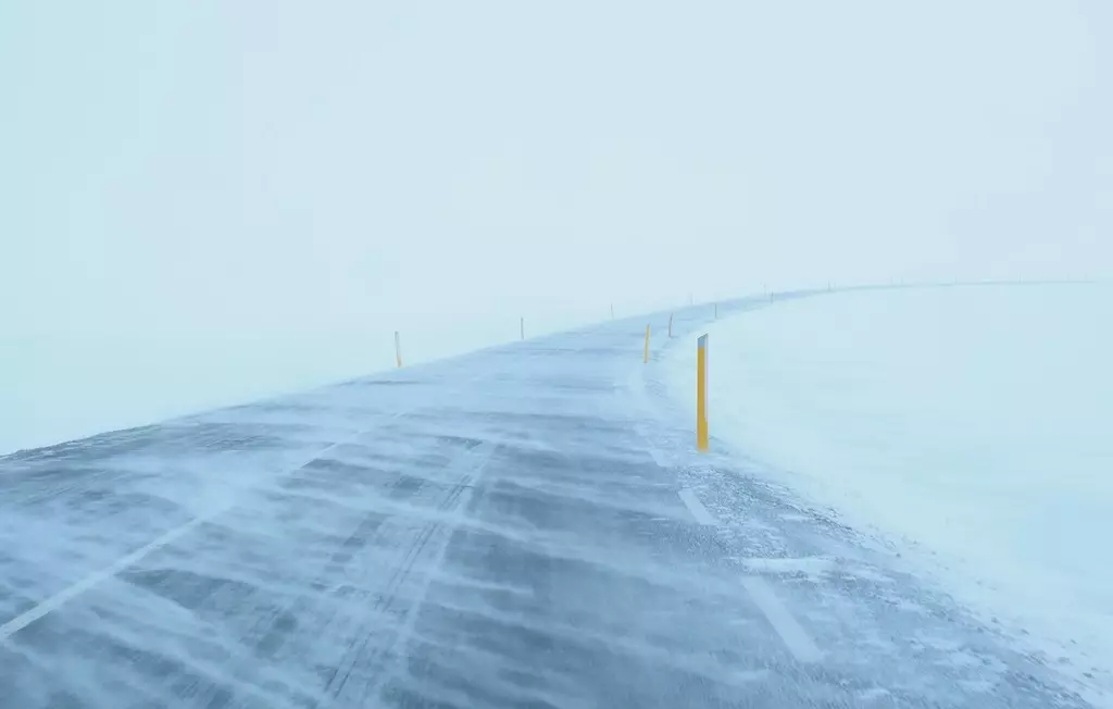 Метели, снегопады и гололед ожидаются в понедельник в ряде регионов Казахстана