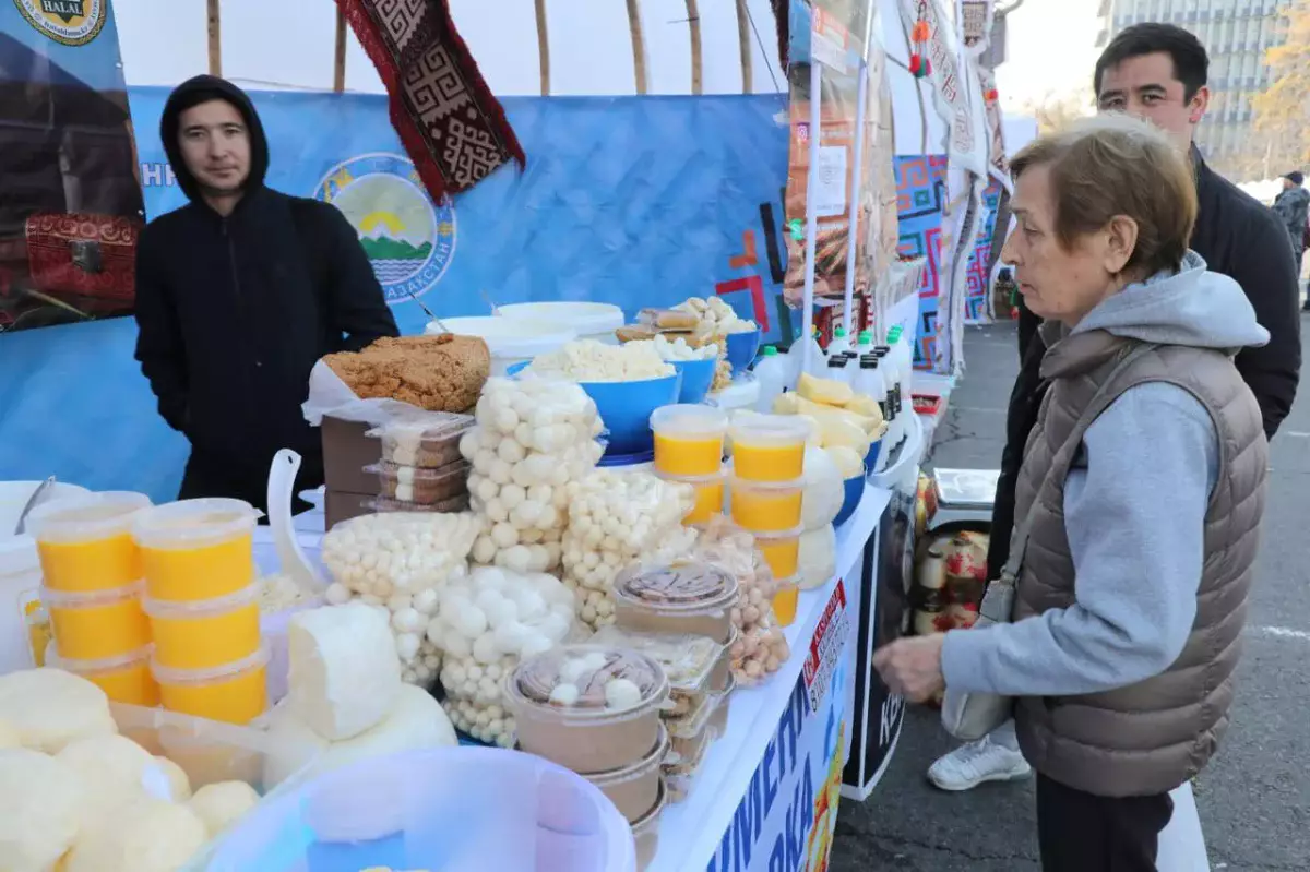 Свежие продукты и доступные цены: Алматы проводит еженедельные фермерские ярмарки