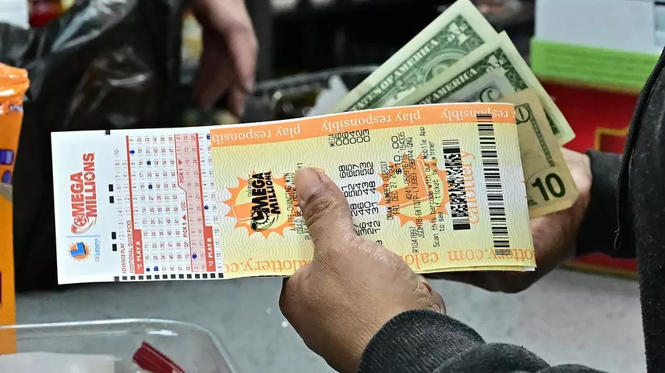 Джекпот Mega Millions достиг 800 миллионов долларов.