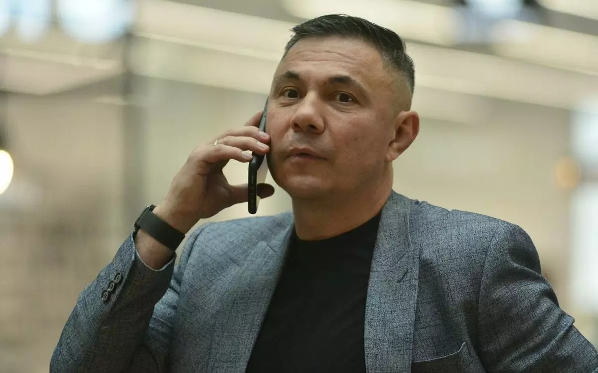 Костя Цзю Ресейде таксишімен төбелесіп қалды