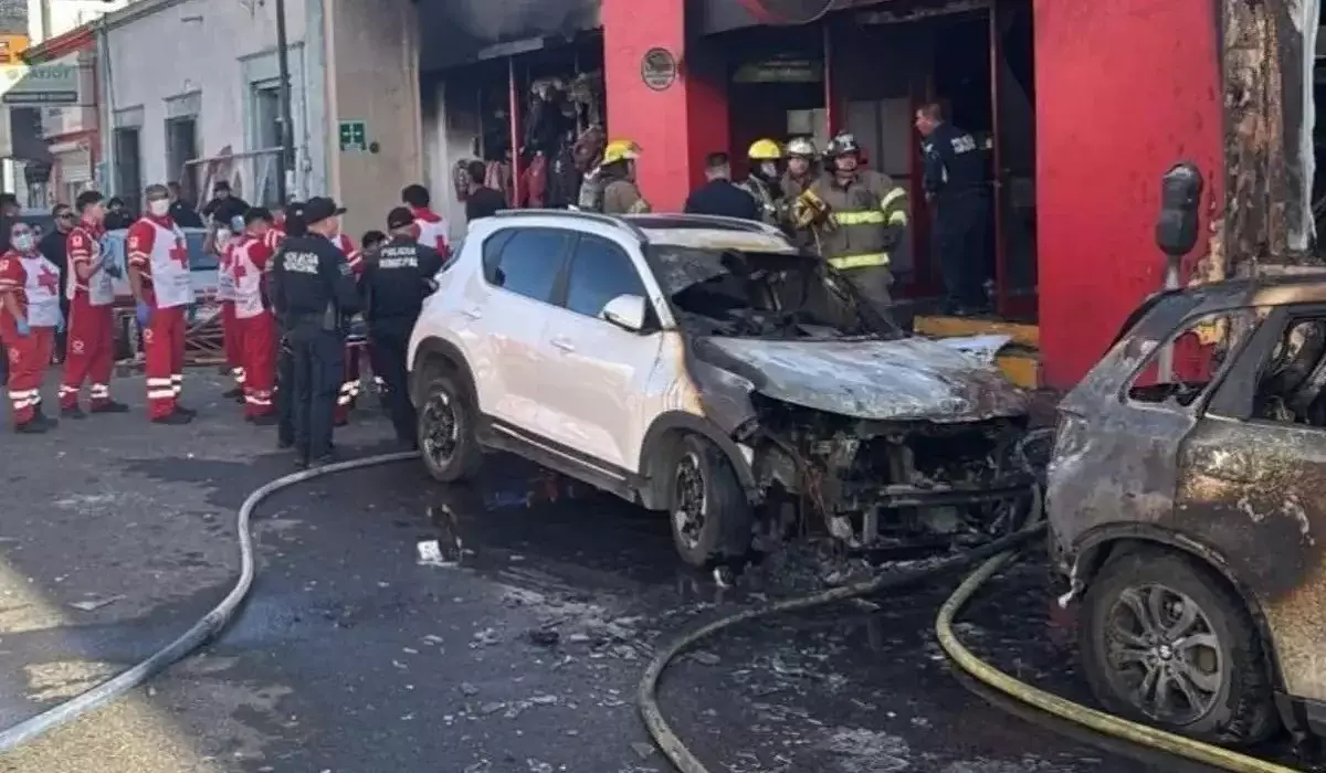 Мексикада дүкендегі жарылыс пен өрттен 20-дан астам адам көз жұмды