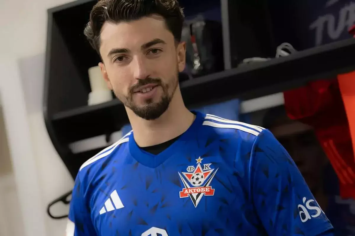 Андрей Влад келесі маусымда да “Ақтөбе” сапында өнер көрсетеді