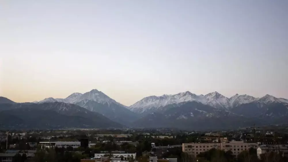 Казгидромет предупредил жителей Алматы о неблагоприятных метеоусловиях