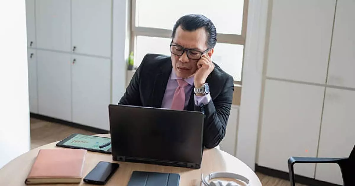  Кірістер мен мүлік туралы декларацияны кімдер тапсыруы керек: министрлік тізімді бекітті 