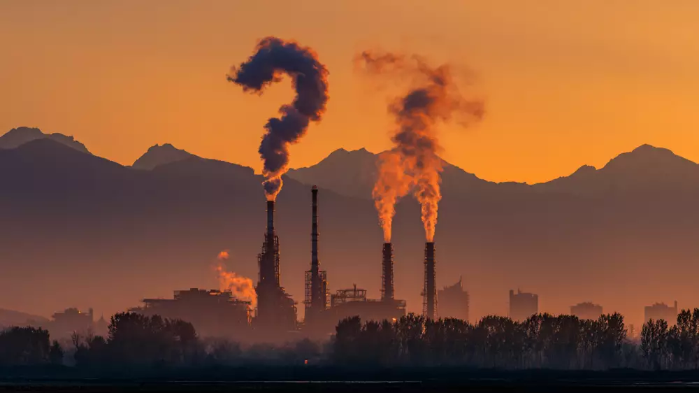 Загрязнение воздуха или уничтожение мусора: зачем Алматы мусоросжигающий завод