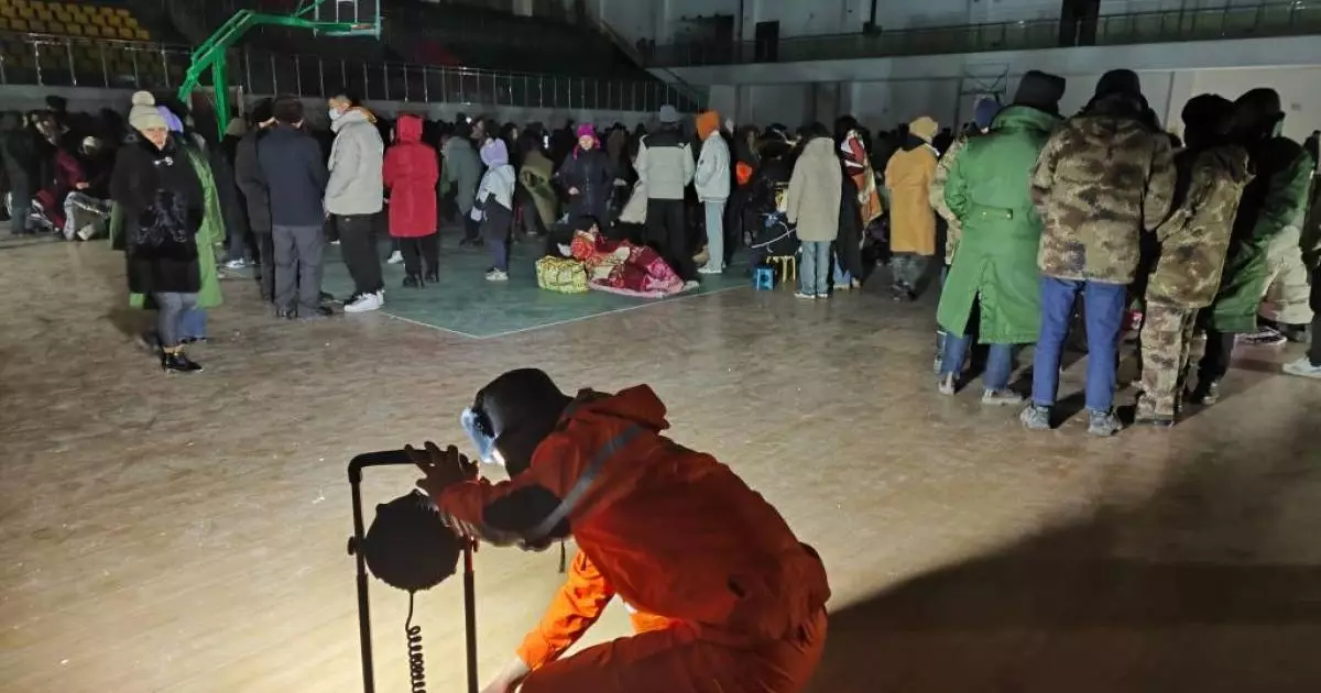  Ночное землетрясение в Узбекистане: люди боятся заходить домой и спят на улице 