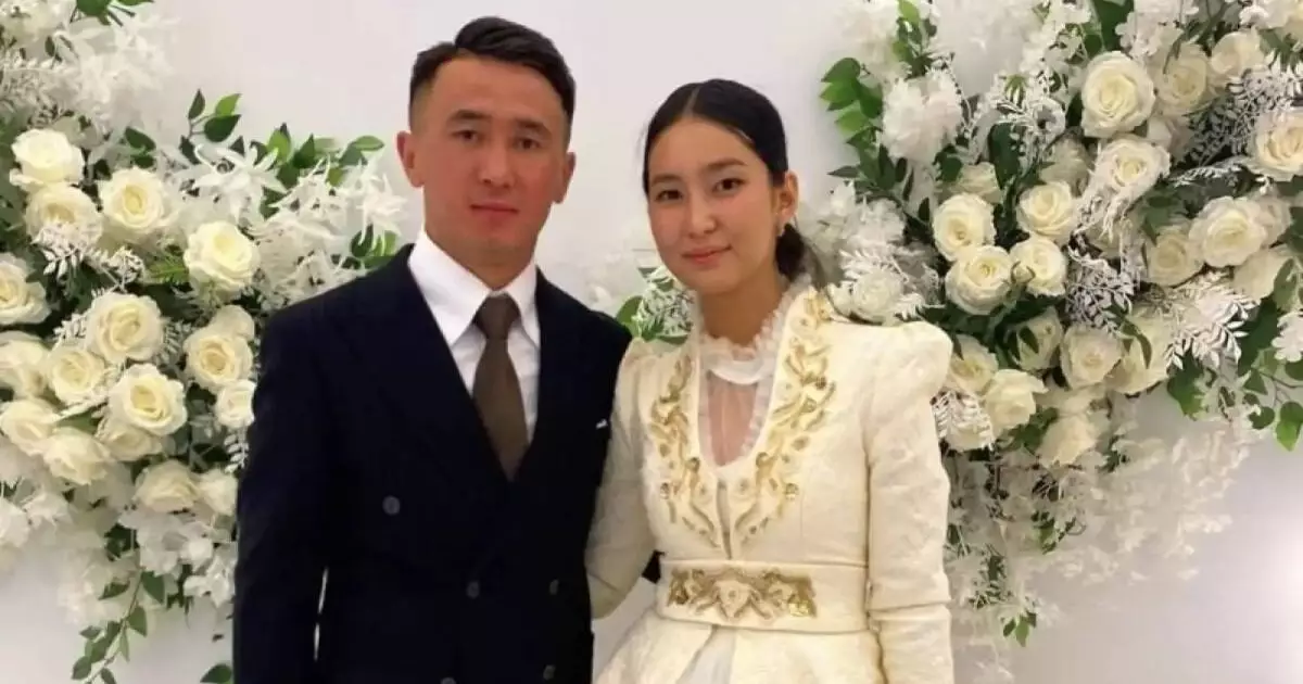  Махмұд Сабырханның бірінші әйелінен туған баланың суреті желіде тарап кетті (ФОТО) 