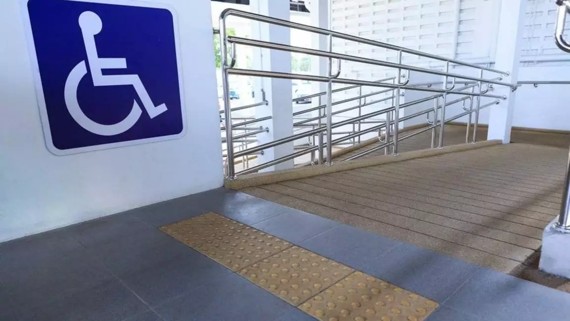 Алматыда 4 мыңнан астам нысан мүгедектігі бар адамдарға бейімделді