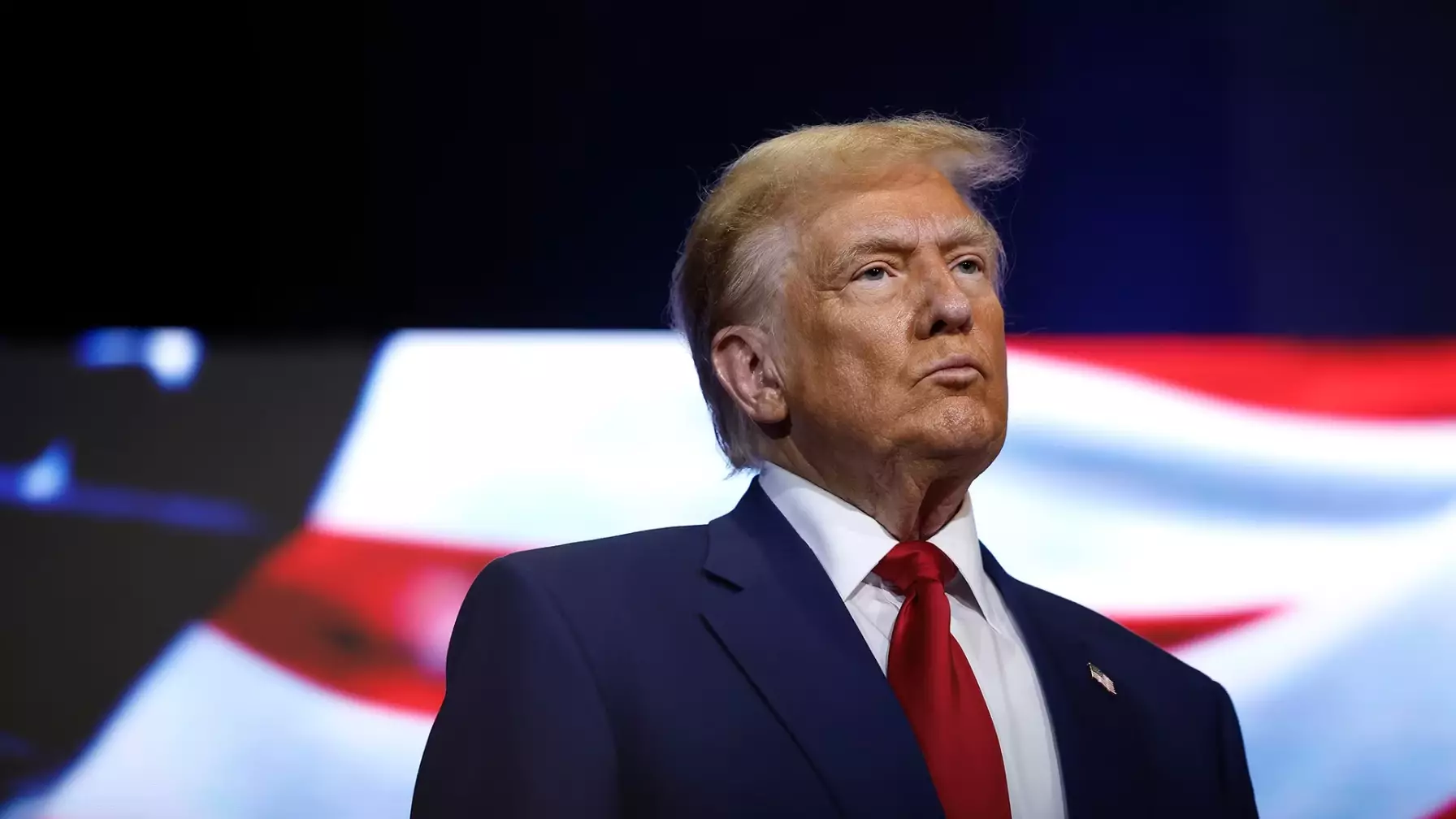 “Бізде әлемді 150 есе жарып жіберуге жеткілікті ядролық қару бар”: Трамп шұғыл мәлімдеме жасады