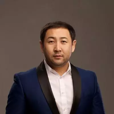 "Ажыраспауды трендке айналдырайық": әнші Ғаділбек Жанай халыққа үн қатты