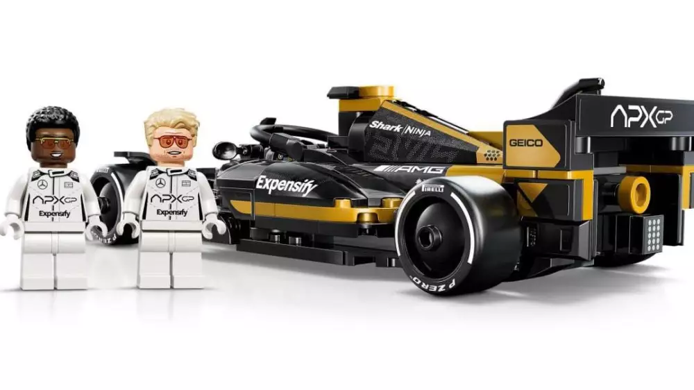 Lego выпустит набор по фильму F1 — с мини-Брэдом Питтом в комплекте