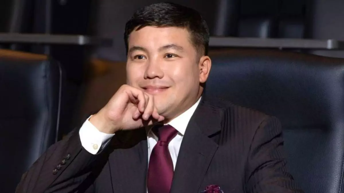 Тұрсынбек Қабатов Мөлдір Мұқанованың айтқан сөздеріне жауап берді