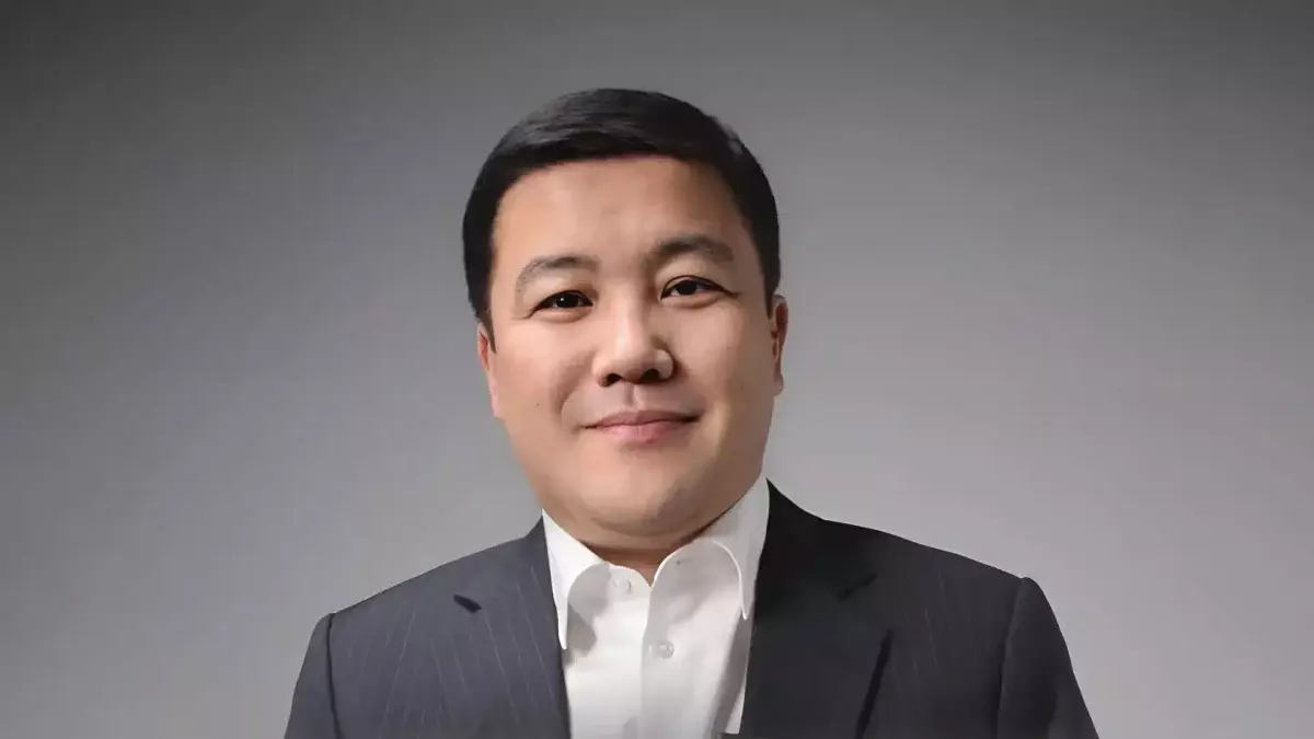 Турсынбек Кабатов ответил на скандальные обвинения жены