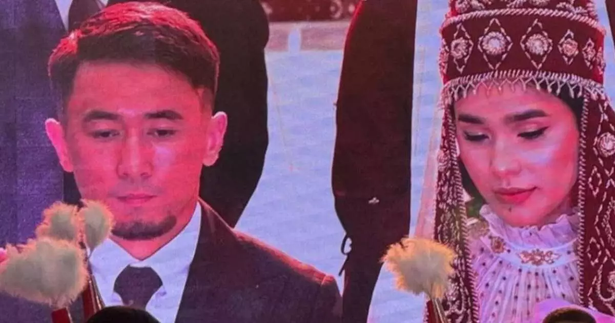  Махмұд Сабырханның екінші некесі: Боксшыға қарсы шабуыл күшейіп кетті (ФОТО) 